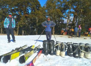 uli skiig school on field